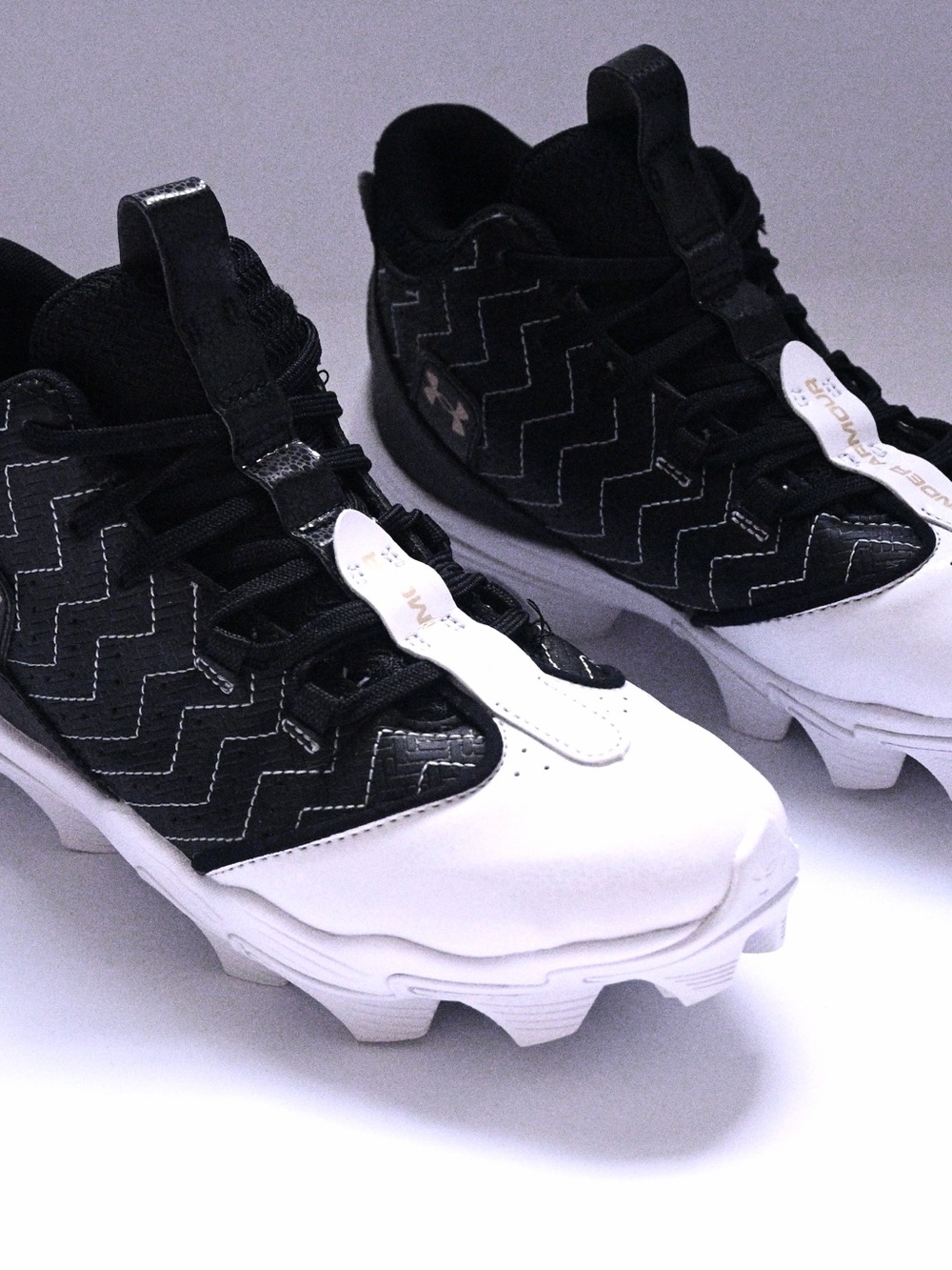 Under Armour Boys Bryce Harper Baseball Cleats - Size 4.5Y